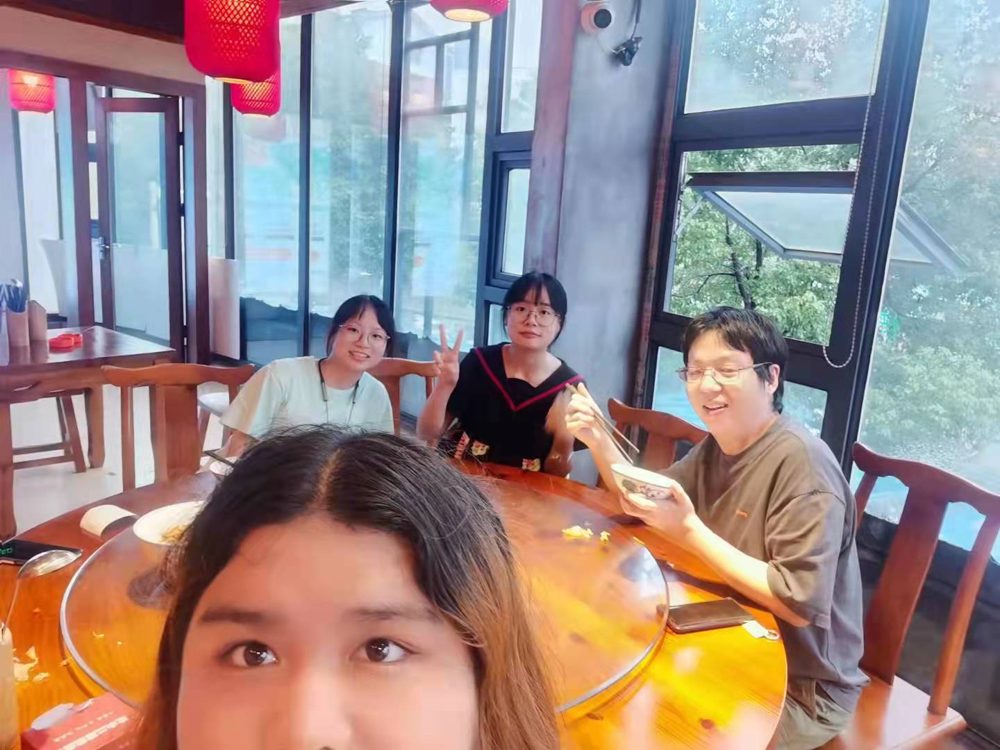 客服部.jpg 客服部.jpg