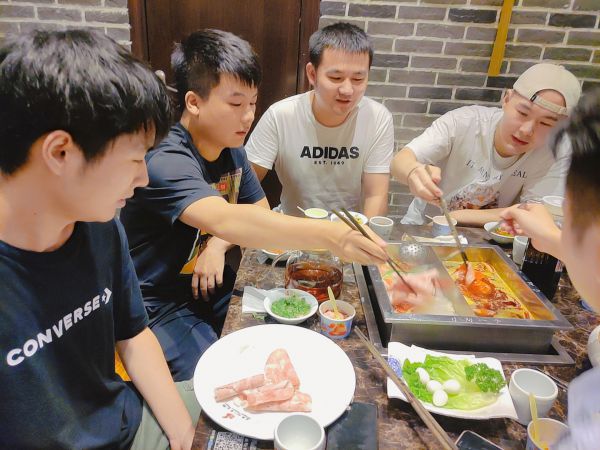 市场部.jpg 市场部.jpg