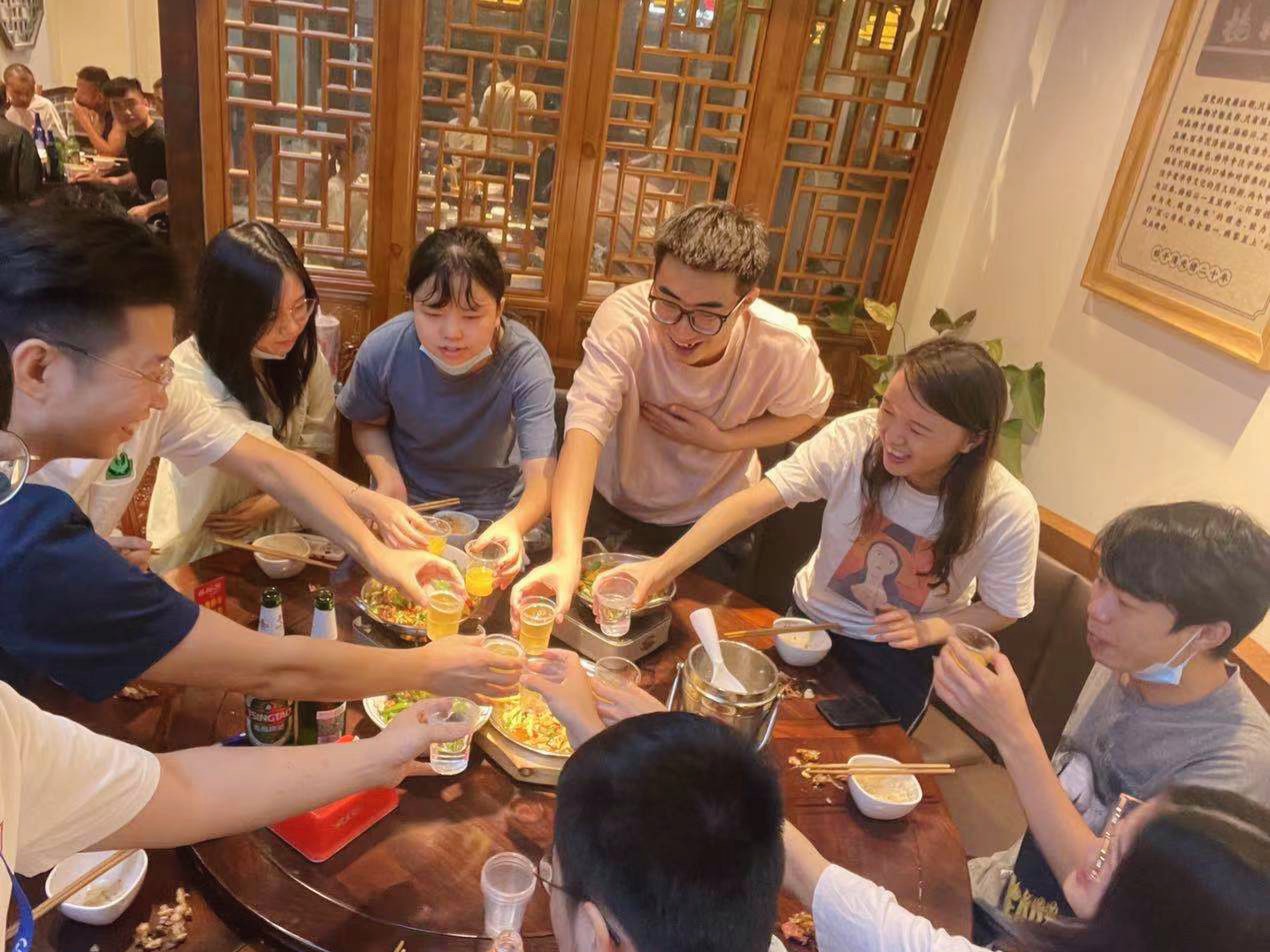 产品部.jpg 产品部.jpg